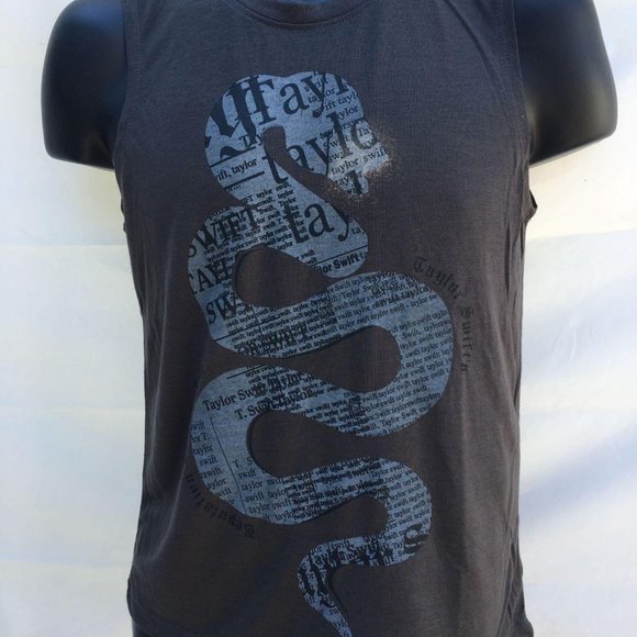 Taylor Swift Reputation Stadium Tour Black Snake Sleeveless T-Shirt - Picture 1 of 2